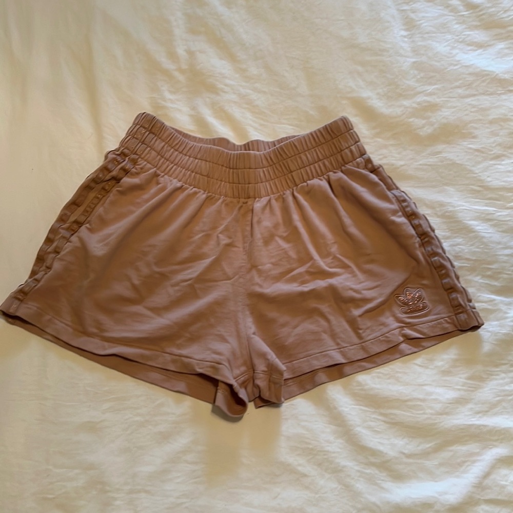 Used Adidas women’s short size S in Pink color